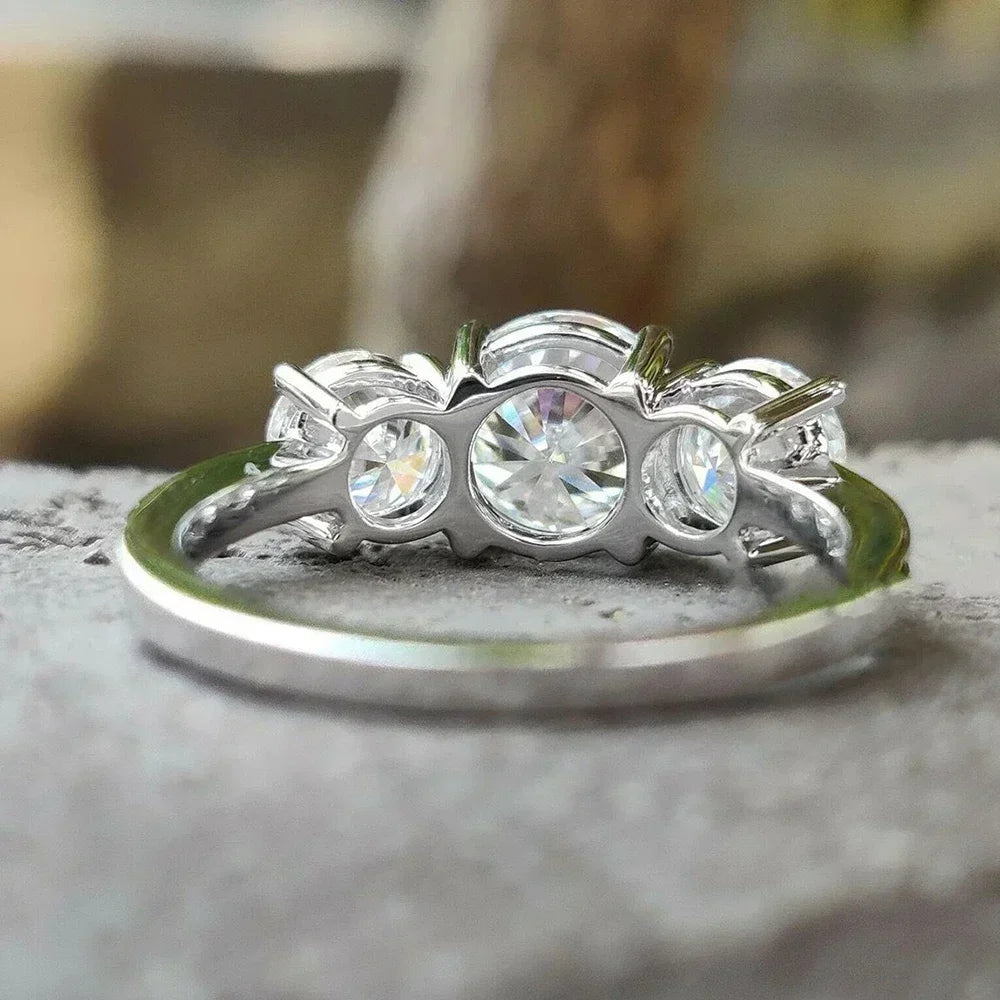 Luminous Moissanite Elegance Ring - Affordable Luxury