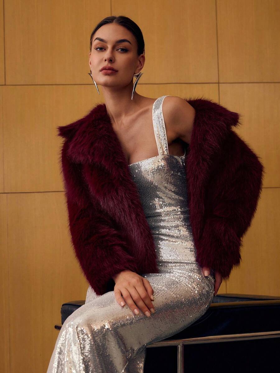 Premium Wool-Look Short Coat – Burgundy Lapel Edition