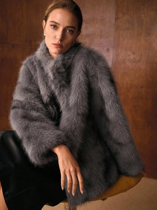 Faux Fur Woman Coat – Elegant Grey Edition