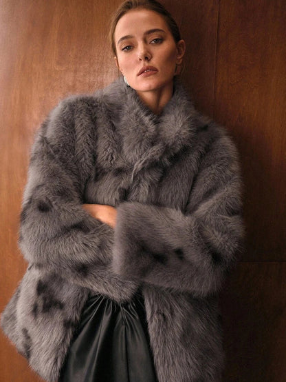 Faux Fur Woman Coat – Elegant Grey Edition