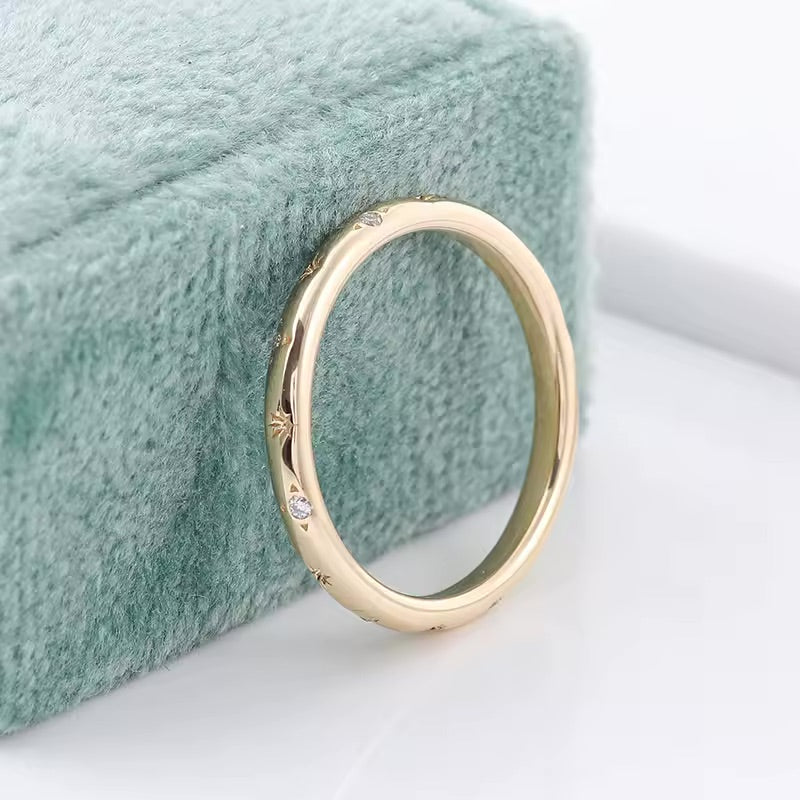 Ivictress Moissanite Luxury Band Ring – Exclusive Sparkle