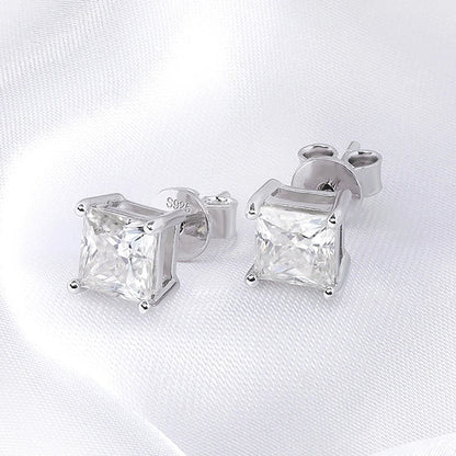 Ivictress Luxurious Moissanite Stud Earrings - Unmatched Brilliance and Elegance