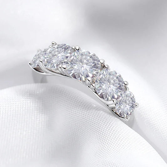 Ivictress Moissanite Luxury Ring - Sparkling Elegance