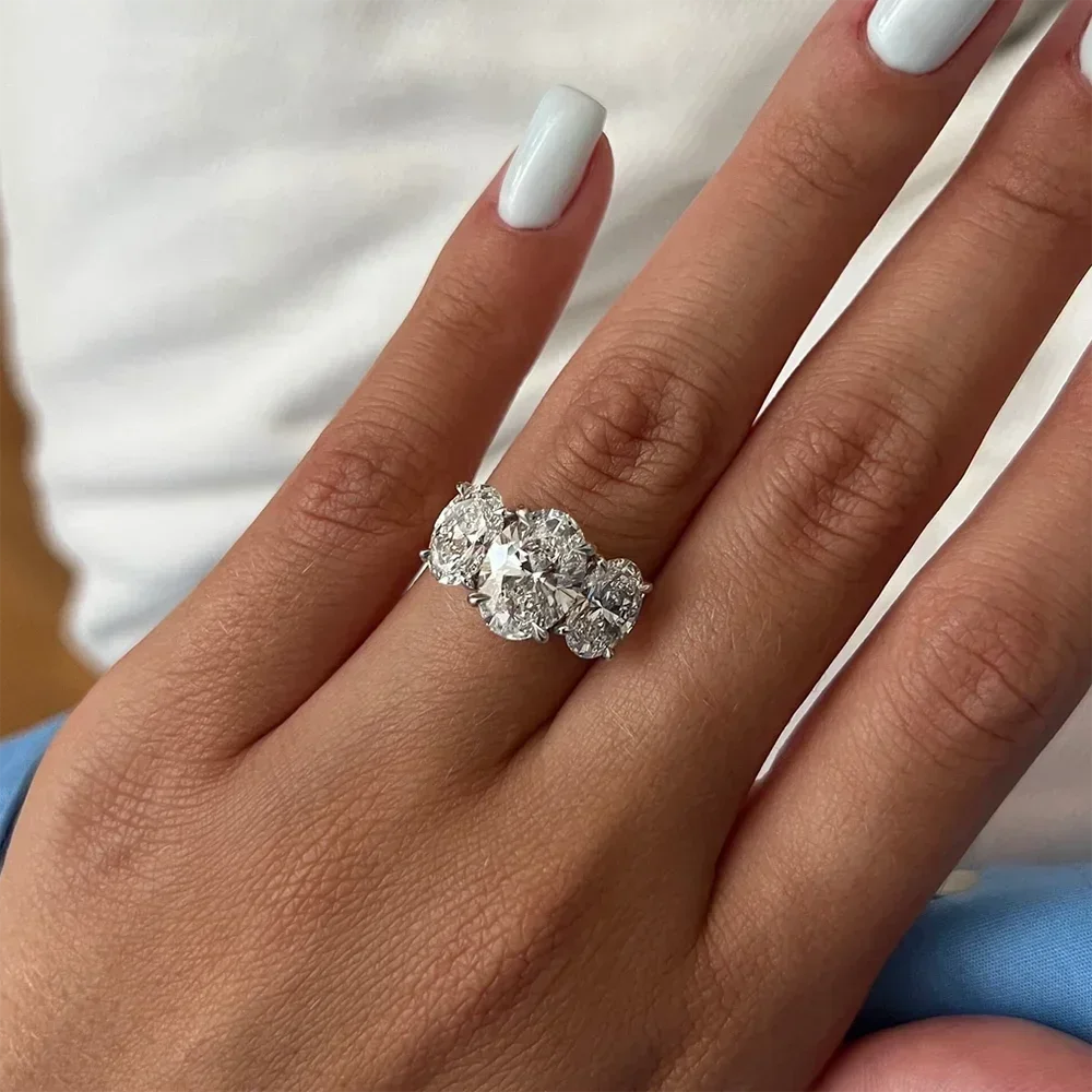 Luminous Elegance: 6ct Moissanite Diamond Ring in 18k Gold