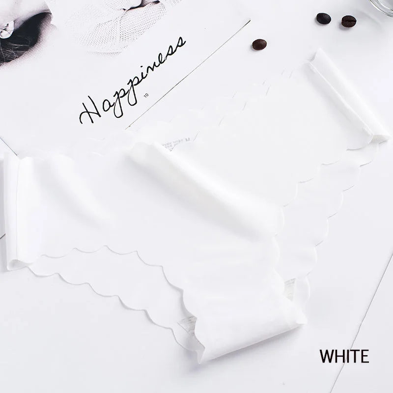 Seamless Mid-Rise Women's Silk Briefs - Soft & Comfortable