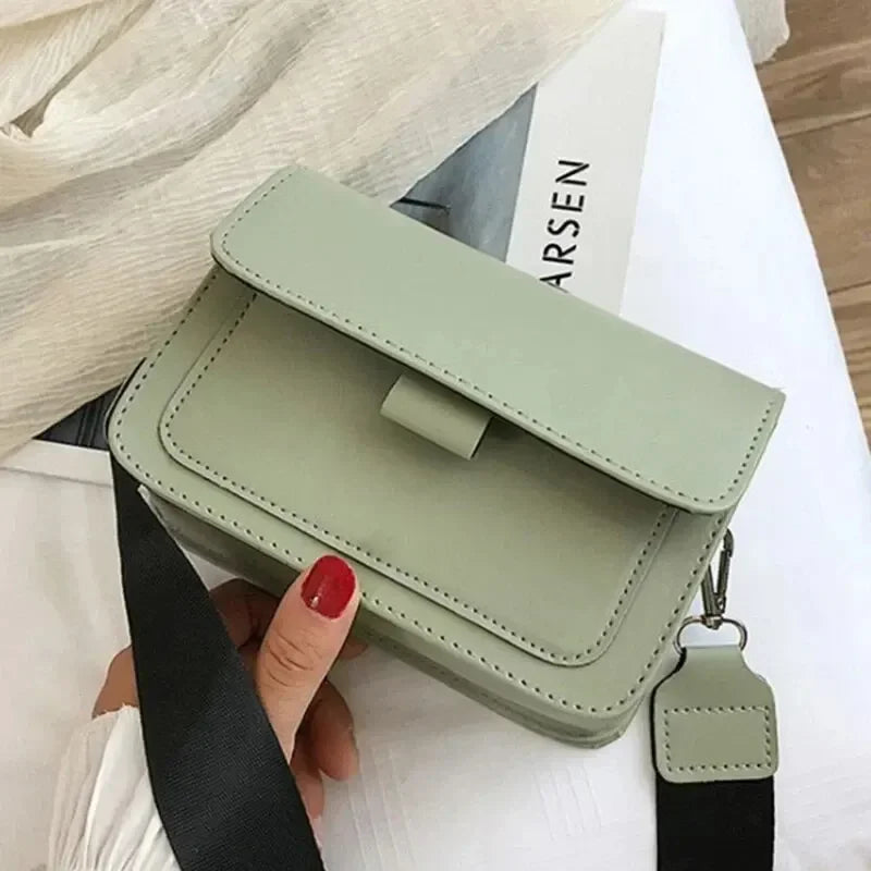 Elegant Crossbody Bag for Women – Versatile Small Flap Design