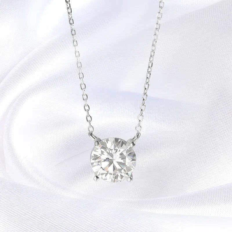 Ivictress Moissanite Necklace - Affordable Luxury & Unmatched Brilliance